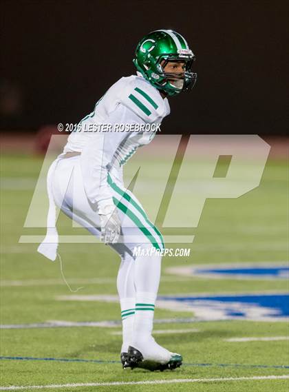 Thumbnail 1 in Crystal City vs. Cuero (UIL 4A Area Playoff) photogallery.