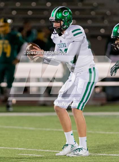 Thumbnail 1 in Crystal City vs. Cuero (UIL 4A Area Playoff) photogallery.