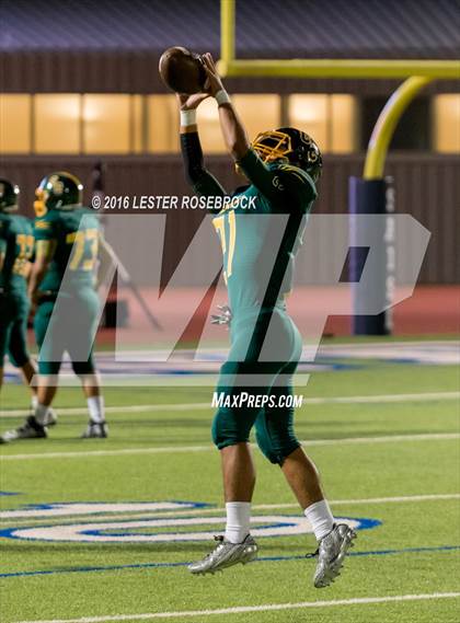 Thumbnail 1 in Crystal City vs. Cuero (UIL 4A Area Playoff) photogallery.