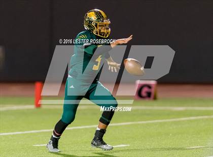 Thumbnail 3 in Crystal City vs. Cuero (UIL 4A Area Playoff) photogallery.