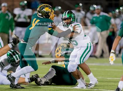 Thumbnail 1 in Crystal City vs. Cuero (UIL 4A Area Playoff) photogallery.