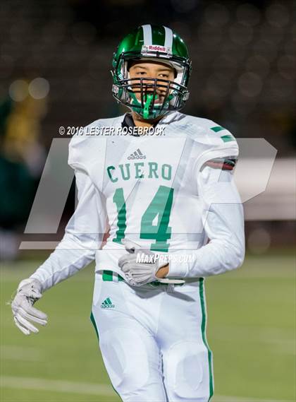 Thumbnail 2 in Crystal City vs. Cuero (UIL 4A Area Playoff) photogallery.