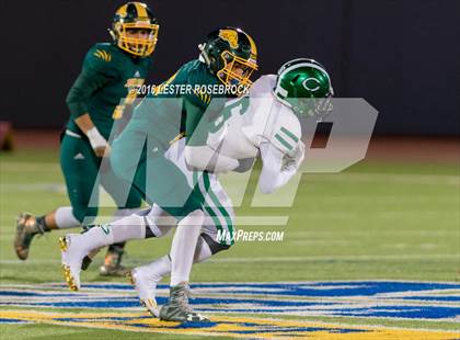 Thumbnail 2 in Crystal City vs. Cuero (UIL 4A Area Playoff) photogallery.