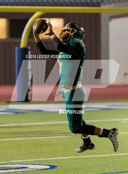 Thumbnail 2 in Crystal City vs. Cuero (UIL 4A Area Playoff) photogallery.