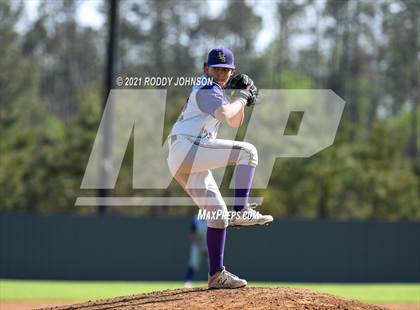 Thumbnail 2 in South Beauregard vs Iowa photogallery.