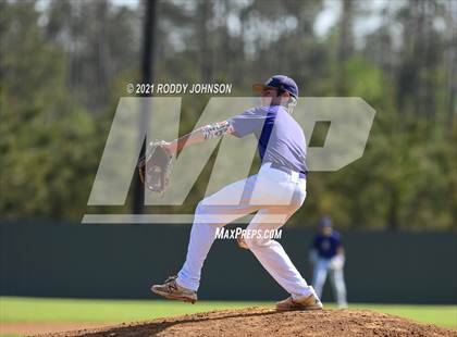 Thumbnail 2 in South Beauregard vs Iowa photogallery.