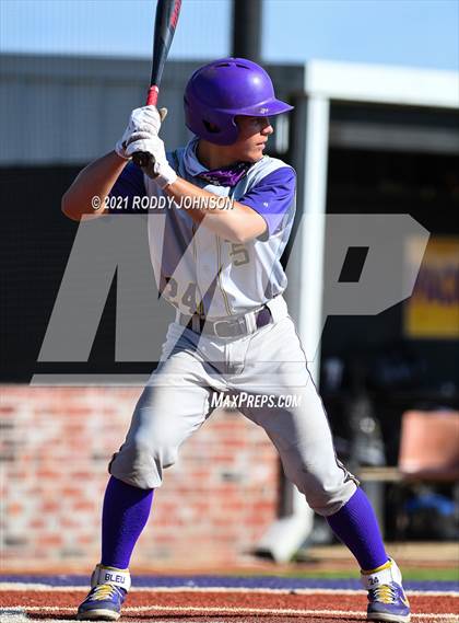 Thumbnail 2 in South Beauregard vs Iowa photogallery.