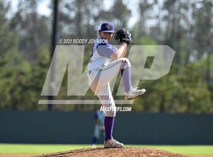 Thumbnail 1 in South Beauregard vs Iowa photogallery.