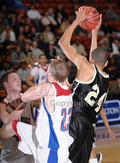 Thumbnail 2 in Enochs vs. Folsom (CIF SJS D1 Playoffs) photogallery.