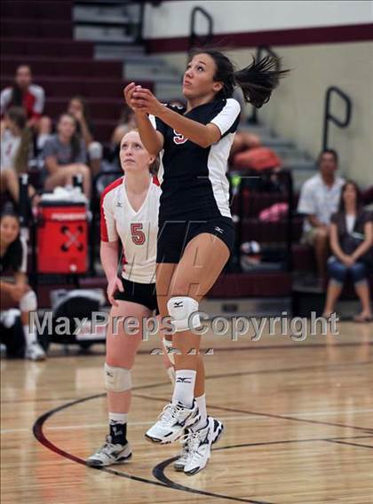 Thumbnail 3 in Round Rock vs. Lake Travis photogallery.