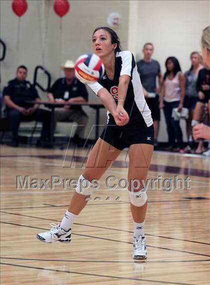 Thumbnail 1 in Round Rock vs. Lake Travis photogallery.