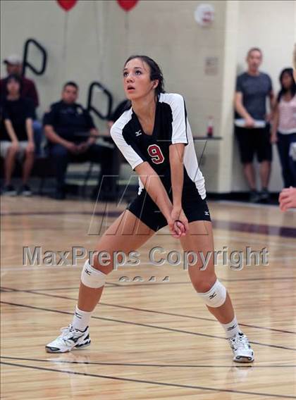 Thumbnail 3 in Round Rock vs. Lake Travis photogallery.