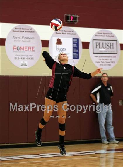 Thumbnail 1 in Round Rock vs. Lake Travis photogallery.