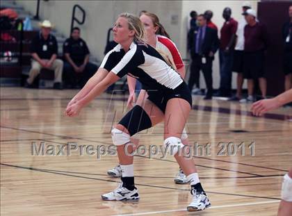 Thumbnail 3 in Round Rock vs. Lake Travis photogallery.