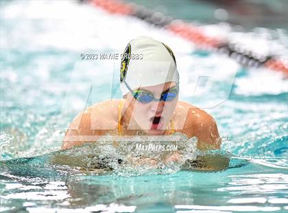 Thumbnail 2 in UIL 15 5A Women's Swimming Championship photogallery.