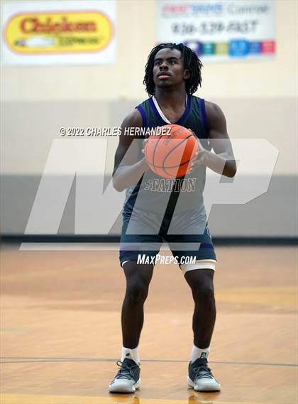 Thumbnail 1 in George Ranch vs. College Station (Conroe Christmas Classic) photogallery.