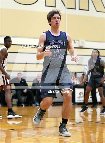 Thumbnail 3 in George Ranch vs. College Station (Conroe Christmas Classic) photogallery.