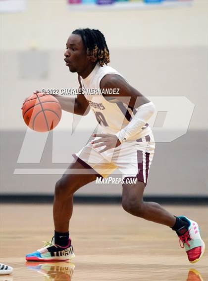 Thumbnail 3 in George Ranch vs. College Station (Conroe Christmas Classic) photogallery.