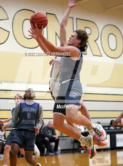 Thumbnail 3 in George Ranch vs. College Station (Conroe Christmas Classic) photogallery.