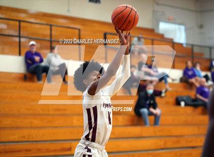 Thumbnail 3 in George Ranch vs. College Station (Conroe Christmas Classic) photogallery.