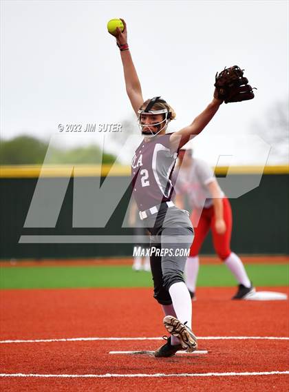 Thumbnail 3 in Burton vs Iola photogallery.