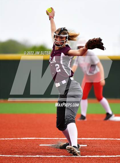 Thumbnail 1 in Burton vs Iola photogallery.