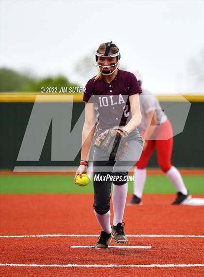 Thumbnail 2 in Burton vs Iola photogallery.