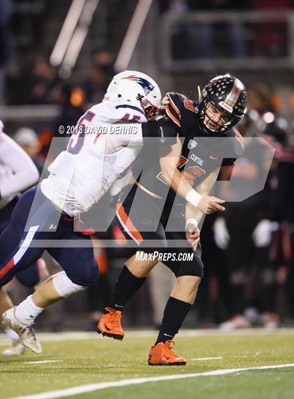 Thumbnail 2 in Central vs Liberty (CIF CS D1 Championship) photogallery.