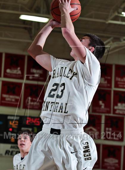 Thumbnail 2 in Fulton vs Bradley Central (Renasant Bank Christmas Tournament) photogallery.