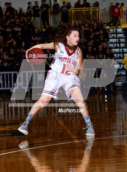 Thumbnail 1 in Tappan Zee vs. Somers (Section 1 Class A Final) photogallery.