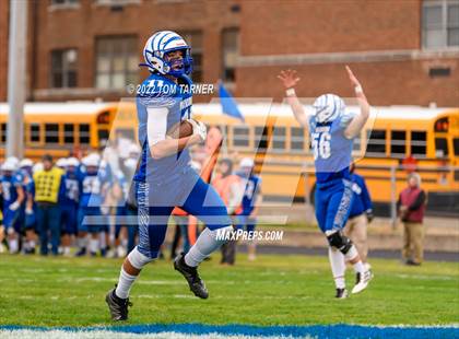 Thumbnail 2 in Princeton vs. Genoa-Kingston (IHSA 3A Second Round Playoff) photogallery.