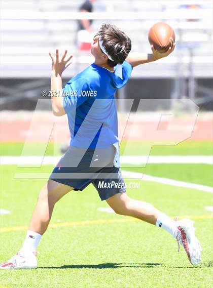 Thumbnail 2 in Northwest Christian vs. Holbrook (Bradshaw Mountain 7-on-7) photogallery.