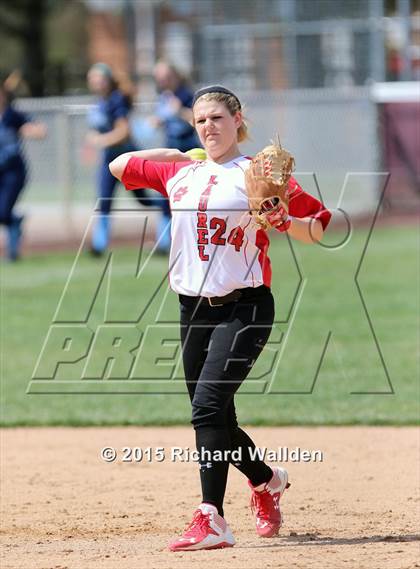 Thumbnail 2 in Laurel vs Johnson (Caravel Invitational) photogallery.