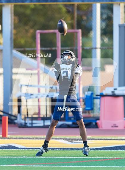 Thumbnail 3 in Mater Dei Catholic @ Bishop O'Dowd photogallery.