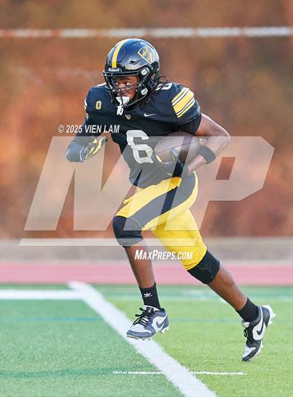 Thumbnail 2 in Mater Dei Catholic @ Bishop O'Dowd photogallery.
