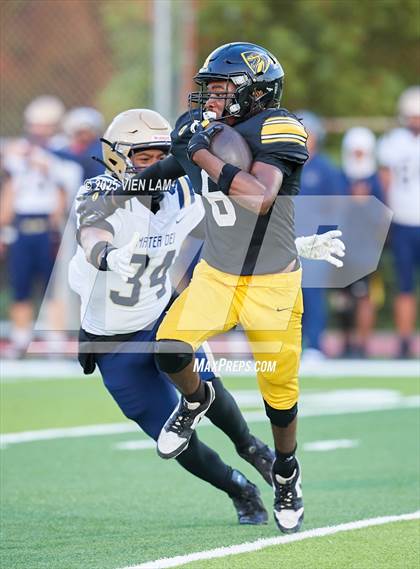 Thumbnail 2 in Mater Dei Catholic @ Bishop O'Dowd photogallery.