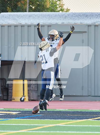 Thumbnail 2 in Mater Dei Catholic @ Bishop O'Dowd photogallery.