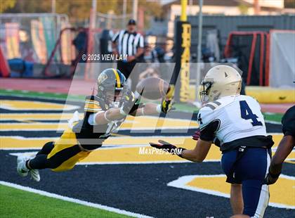 Thumbnail 2 in Mater Dei Catholic @ Bishop O'Dowd photogallery.