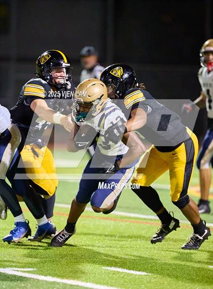 Thumbnail 2 in Mater Dei Catholic @ Bishop O'Dowd photogallery.