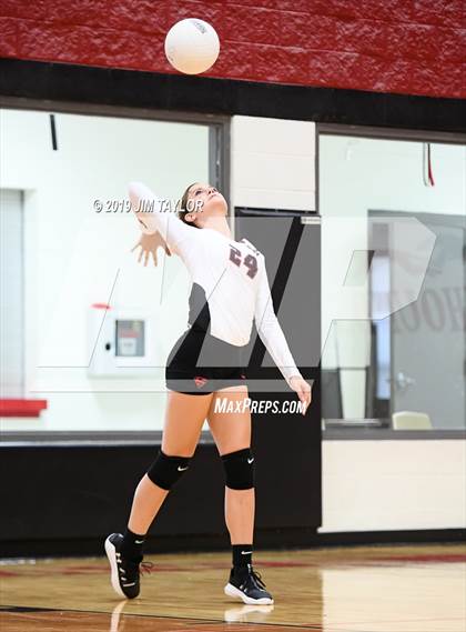 Thumbnail 1 in Gustine @ Strawn photogallery.