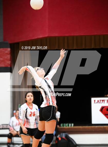 Thumbnail 2 in Gustine @ Strawn photogallery.