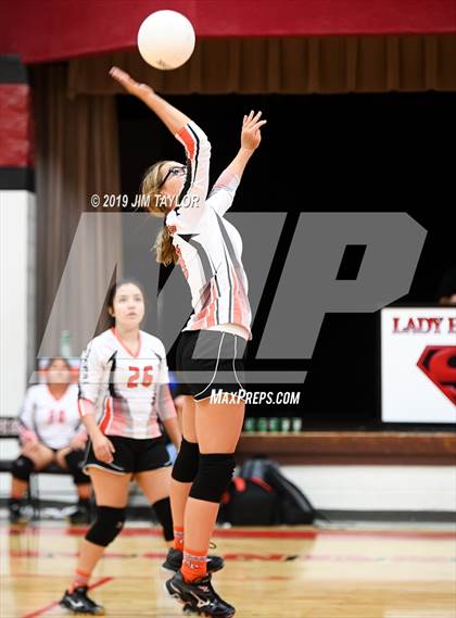 Thumbnail 3 in Gustine @ Strawn photogallery.