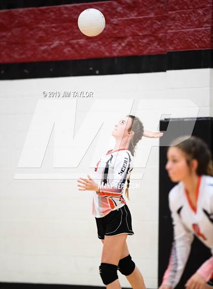 Thumbnail 2 in Gustine @ Strawn photogallery.