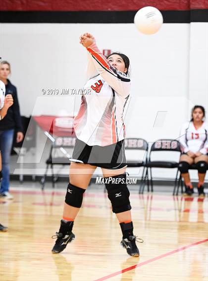 Thumbnail 2 in Gustine @ Strawn photogallery.