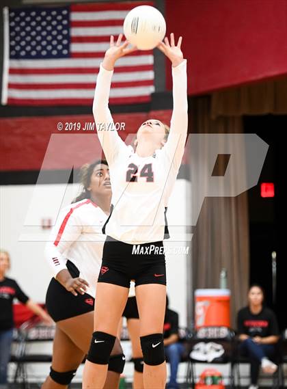 Thumbnail 1 in Gustine @ Strawn photogallery.