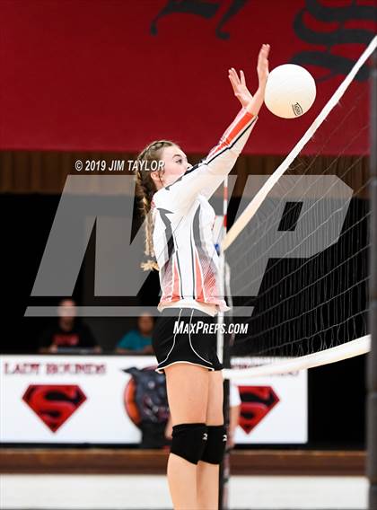 Thumbnail 3 in Gustine @ Strawn photogallery.