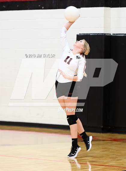 Thumbnail 1 in Gustine @ Strawn photogallery.