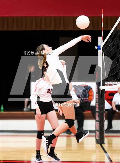 Thumbnail 2 in Gustine @ Strawn photogallery.