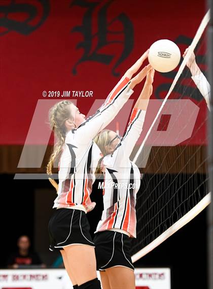 Thumbnail 3 in Gustine @ Strawn photogallery.