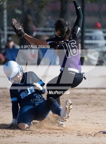 Thumbnail 3 in Valor Christian vs. Mesa Ridge (CHSAA 4A Regional State Qualifier) photogallery.